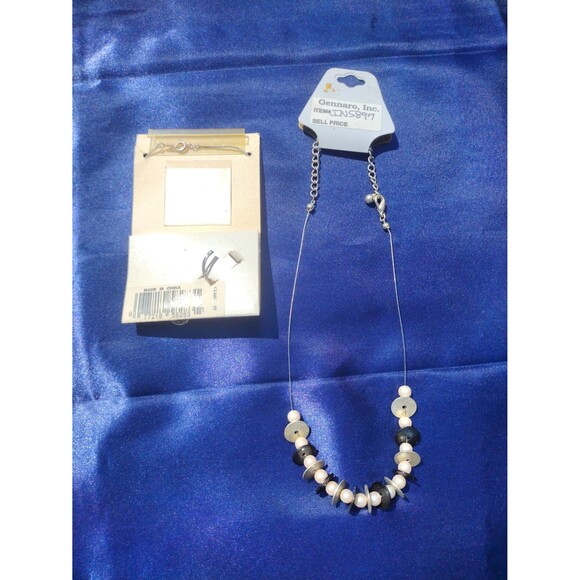Fun summer costume jewelry includes necklace, anklet, and adjustable toe ring - Picture 2 of 2